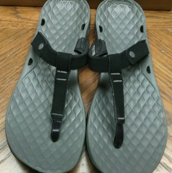 Columbia Sandals Charcoal and Black - Picture 2 of 5